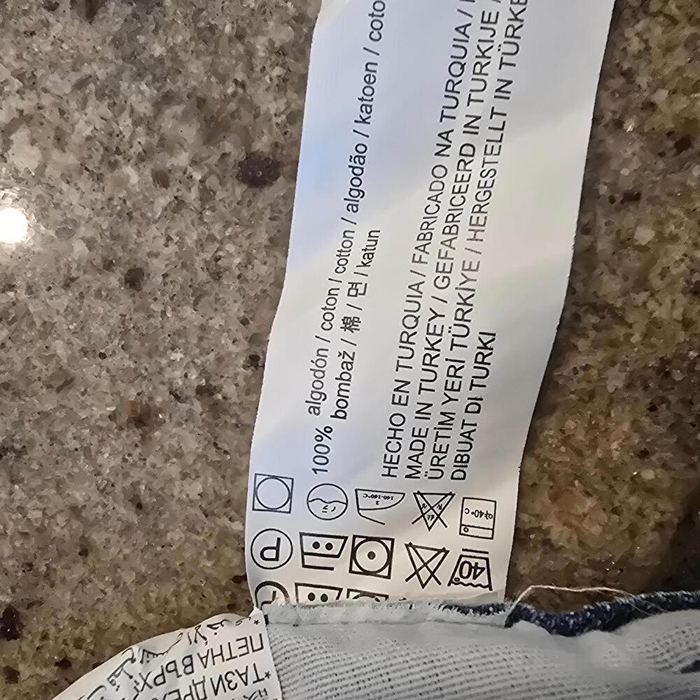 Pull & Bear Denim Mini Skirt with Frayed Hem Size M - Picture 9 of 9